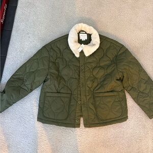 Aerie Olive Green Quilted Puffer Jacket with Cream Collar